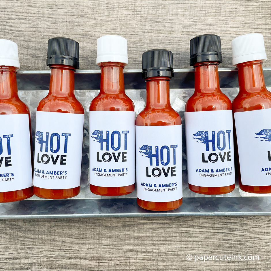 Engagement Party Favors, Wedding Party Ideas, Mini Hot Sauce Bottles